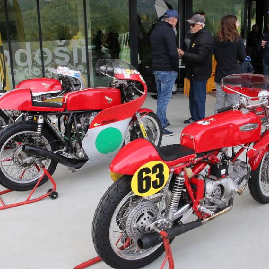 classic-moto-race-festival-vransko-2024-amd-domzale-00058263EA161-7E59-9971-4221-740703CCE7C2.jpg