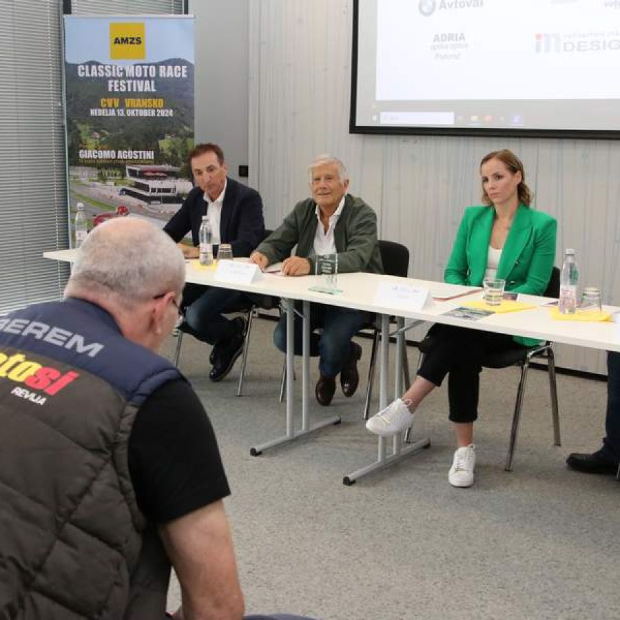 classic-moto-race-festival-vransko-2024-amd-domzale-00280EB3F42A0-4F4F-7494-9F73-117AE4265F8E.jpg