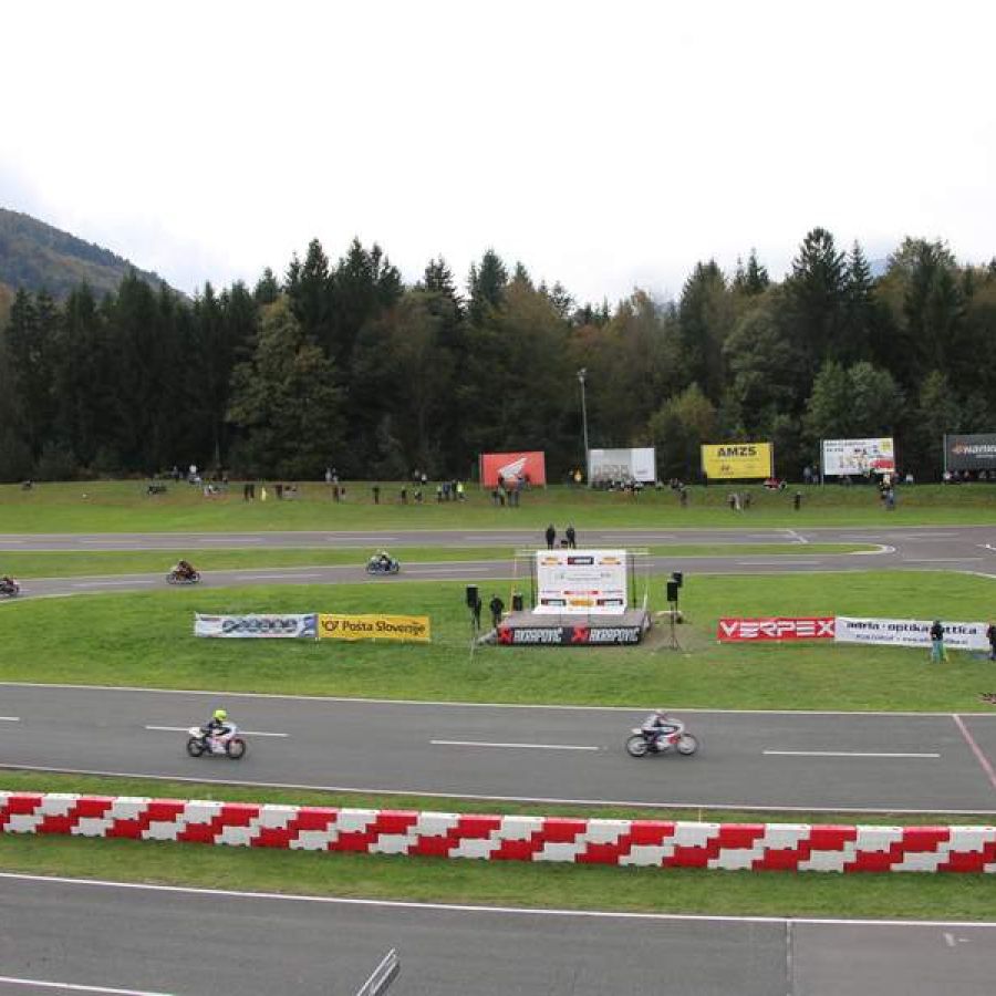 classic-moto-race-festival-vransko-2024-amd-domzale-004446ACED5C2-6209-3BAD-94CC-D8B096A626E5.jpg