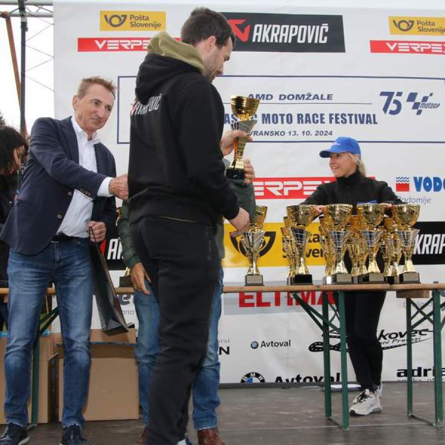 classic-moto-race-festival-vransko-2024-amd-domzale-00517EECFD88E-92AB-0615-8615-6ABADE80B0CF.jpg