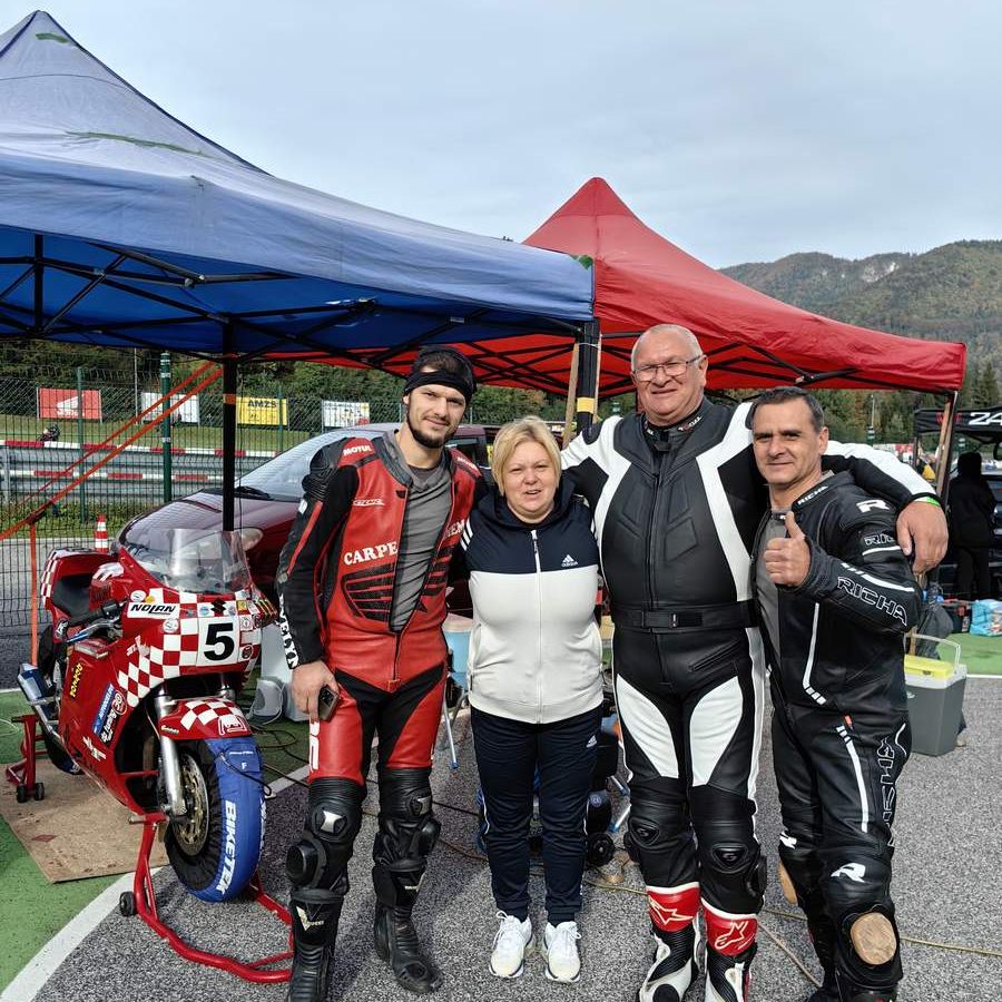 classic-moto-race-festival-vransko-2024-amd-domzale-007161419A473-86DA-9D54-DFDD-C94AD68EC9CD.jpg