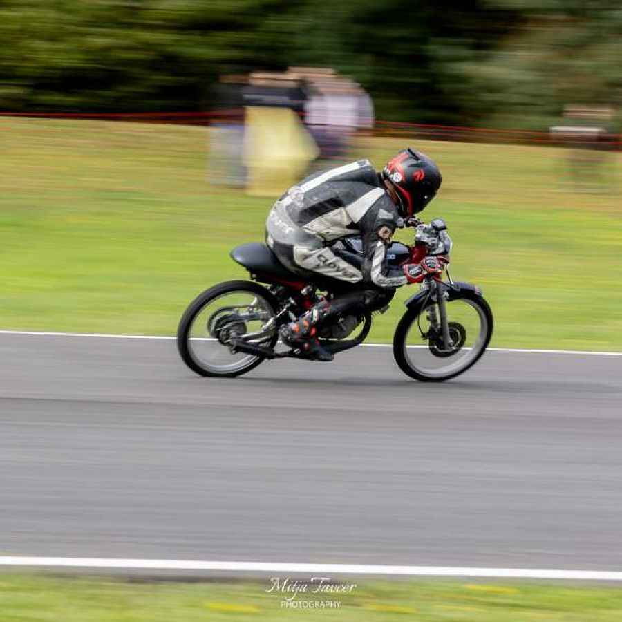 classic-moto-race-festival-vransko-2024-amd-domzale-009621CA95647-25CA-ED42-D9F9-EEF21AE5B34C.jpg