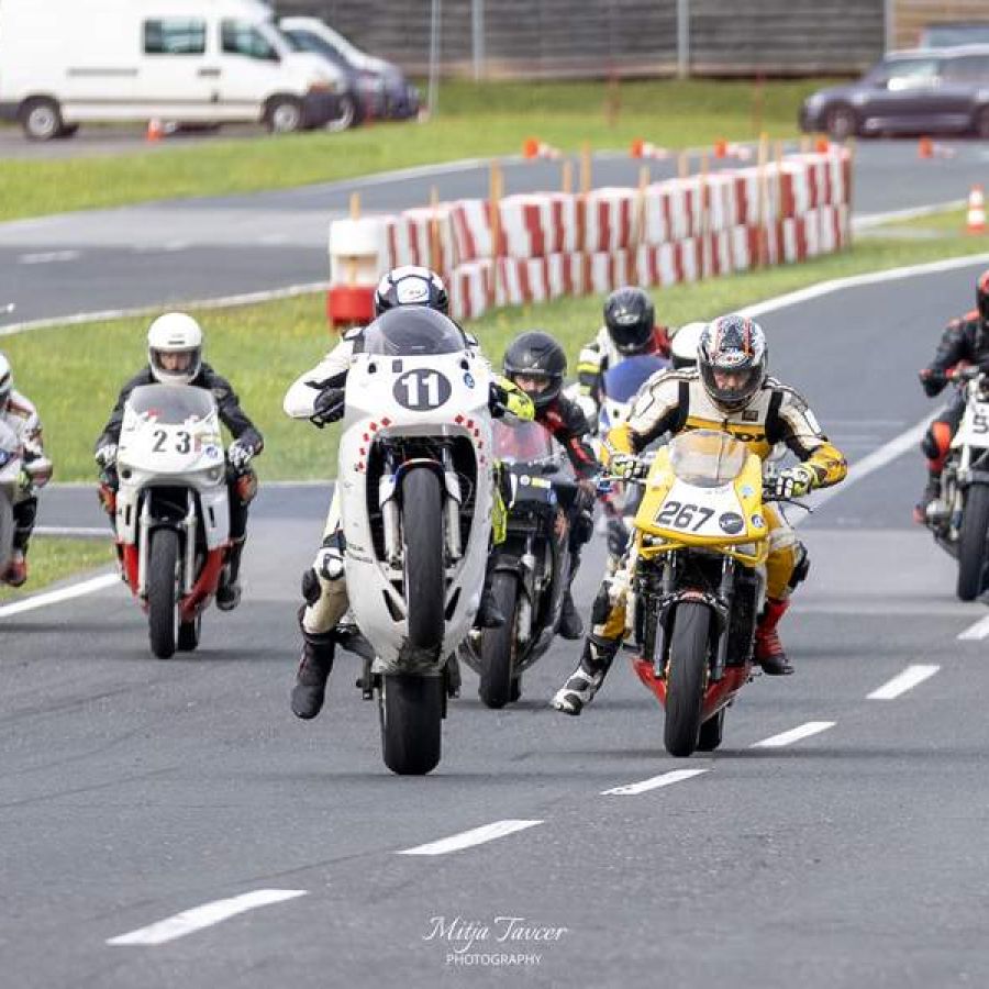 classic-moto-race-festival-vransko-2024-amd-domzale-011119ECBA47F-D961-036B-B7A5-652F1637B4CF.jpg